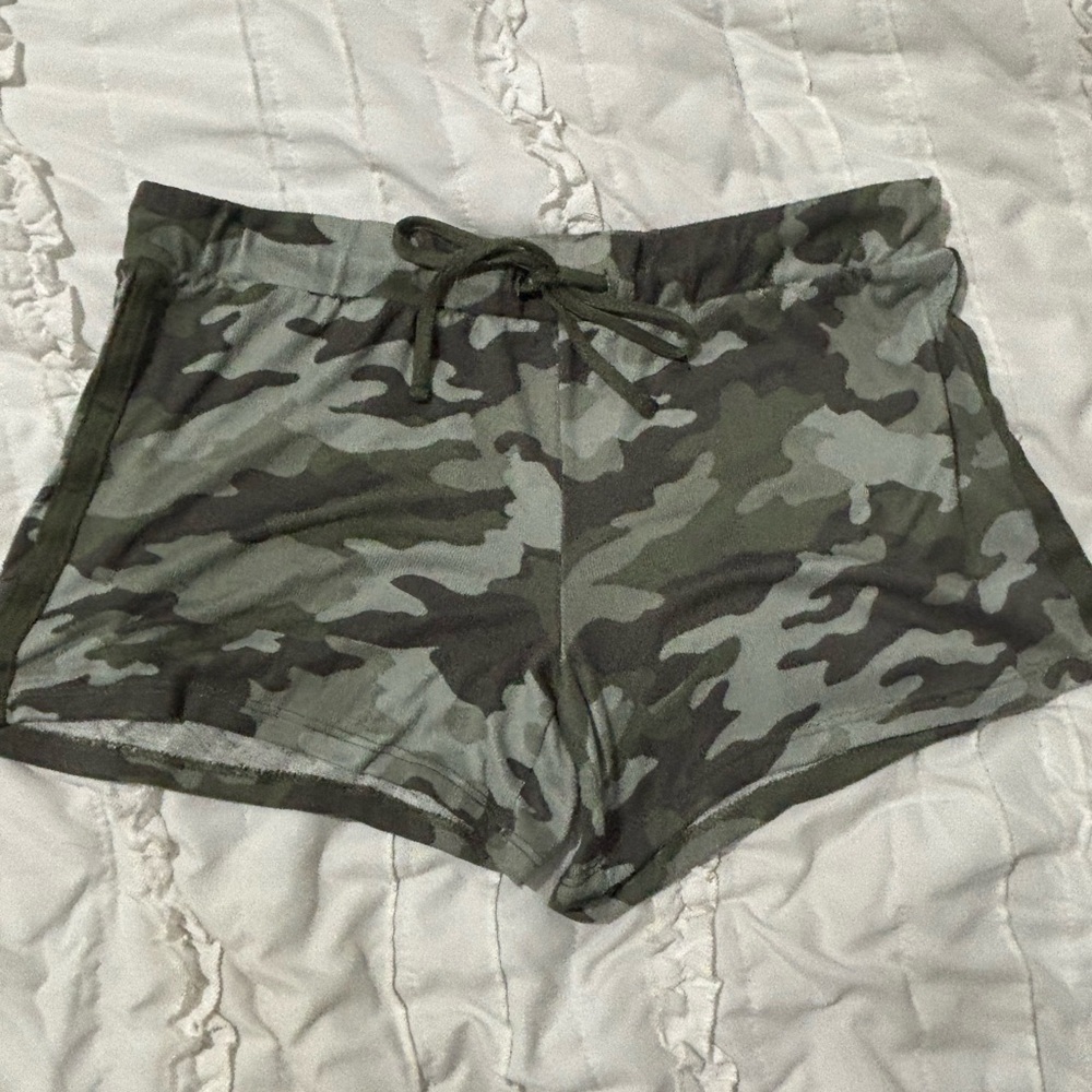 Lucky Brand Shorts Sz Small Camouflage Elastic Waist with Drawstrings Soft Comfy